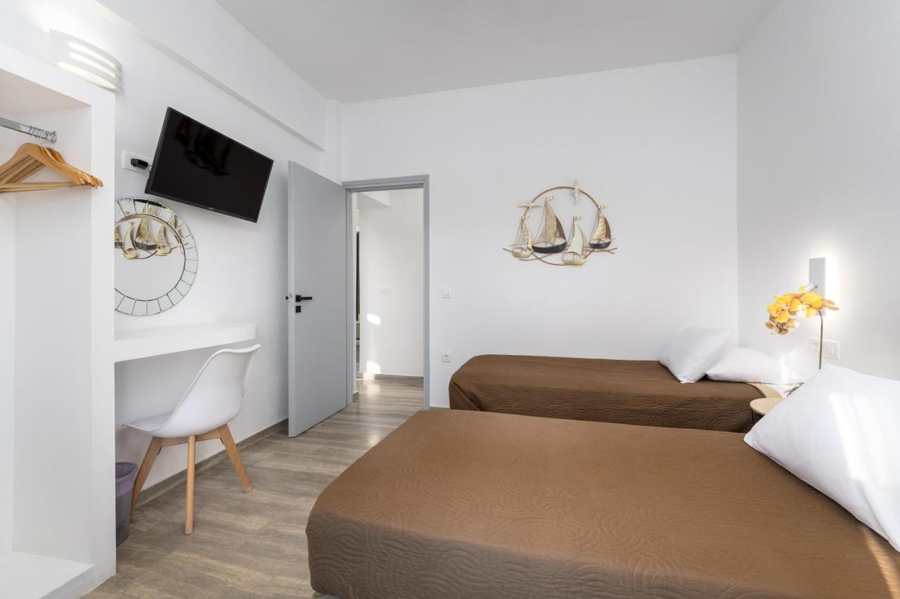 Christianna & George Luxury Hot Tub Apartment Fira  Exterior photo