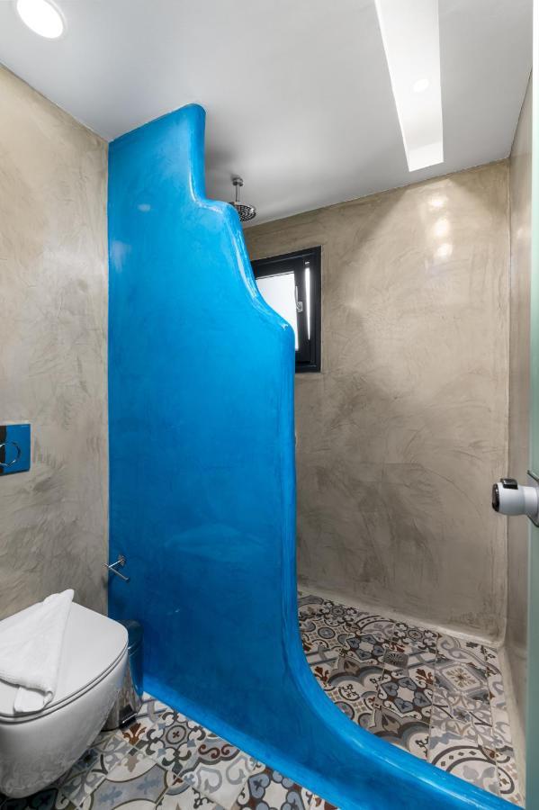 Christianna & George Luxury Hot Tub Apartment Fira  Exterior photo